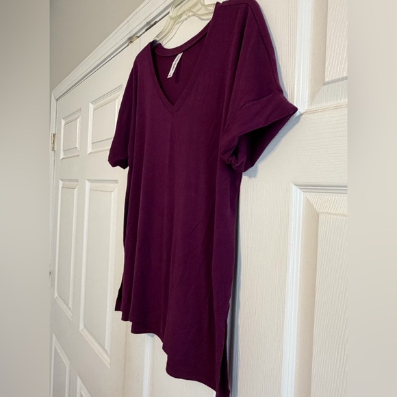 ZENANA PREMIUM V Neck Top - Picture 6 of 8